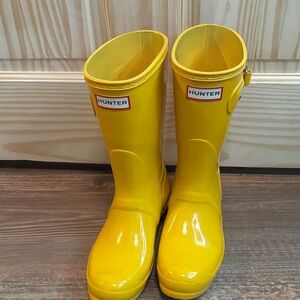 Hunter Yellow Gloss Rain Boots